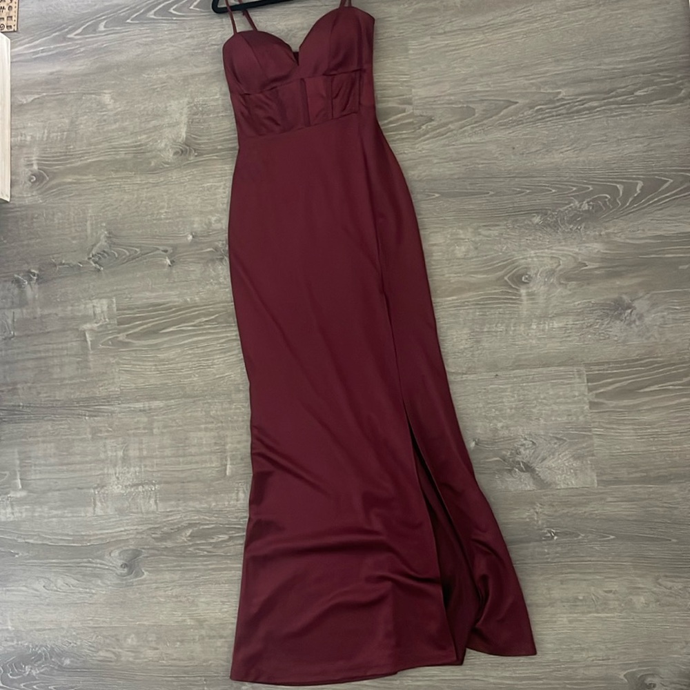 Maroon prom dress